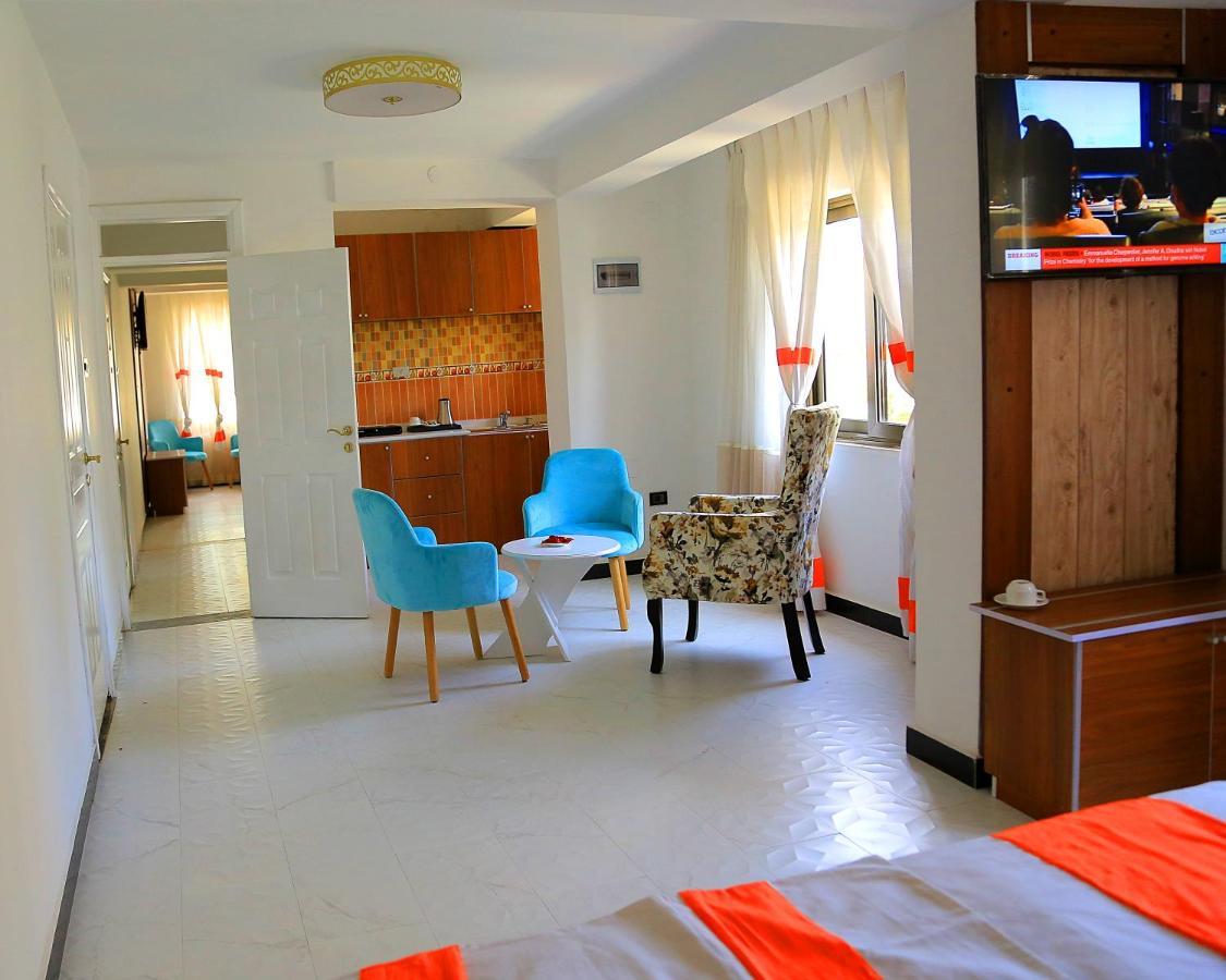 Abat Guest House アジス・アベバ エクステリア 写真